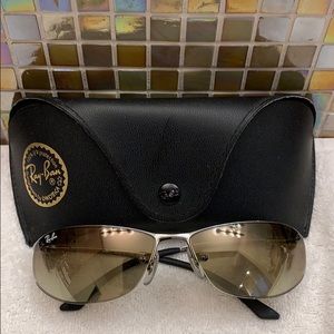 Ray-Ban sunglasses model 3187